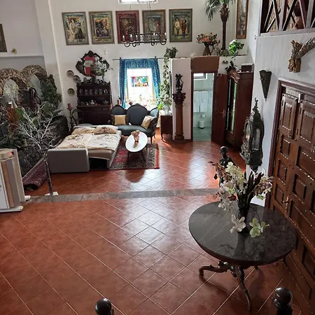 Villa Castillo Antonia Executive With Heated Pool *