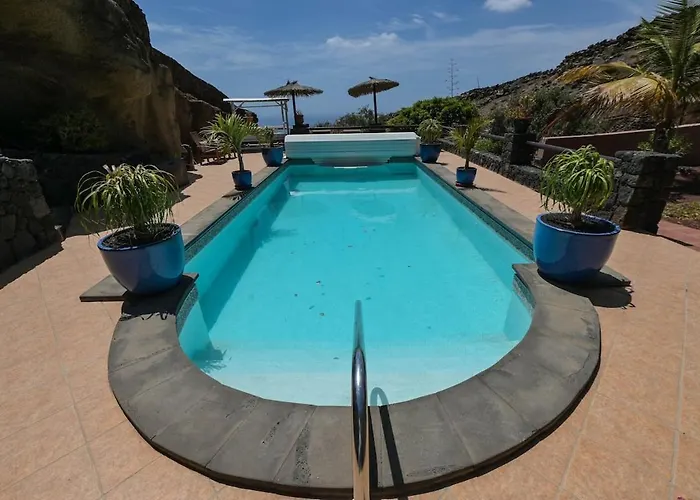 Villa Castillo Antonia Executive With Heated Pool Tias